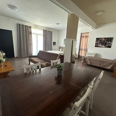 App Da Alfredo Vicino A Maria Cecilia Hospital ,piano Terra *