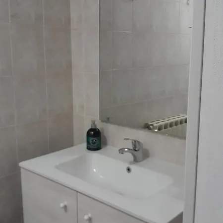 Casa de Férias App Da Alfredo Vicino A Maria Cecilia Hospital ,piano Terra